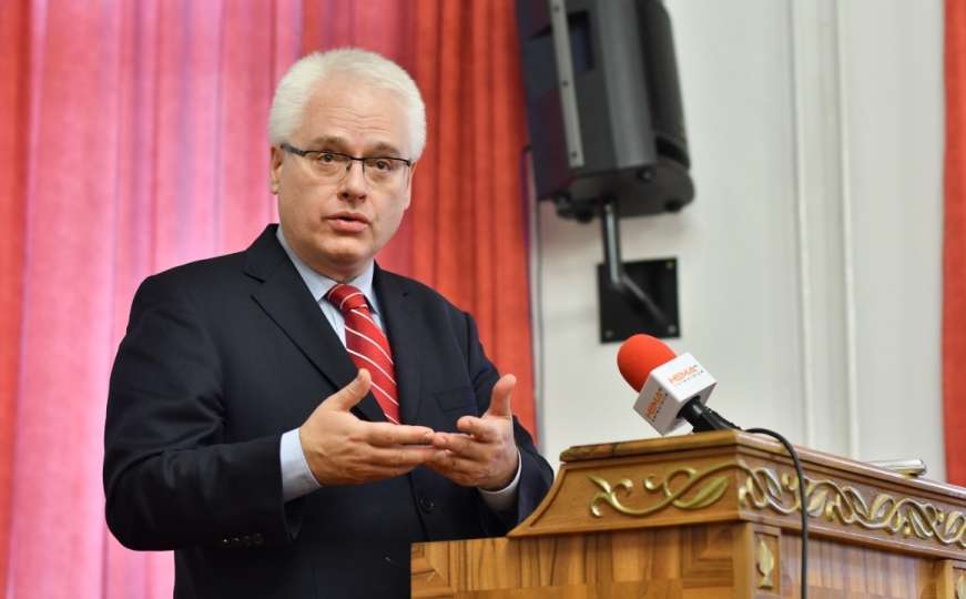 Josipović: Provjeriti sve o vrbovanju selefija, ako je tačno onda je to "teška stvar"